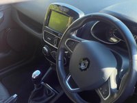 USED 2017 67 RENAULT CLIO 1.2 SIGNATURE NAV TCE 5d 117 BHP STUNNING COLOUR.....MEGA SPEC