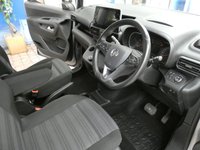 USED 2021 21 VAUXHALL COMBO LIFE 1.2 SE S/S 5d 129 BHP BIG SPEC 5 SEATS CAMERA KEYLESS ENTRY AND GO BLUETOOTH CRUISE PARKING SENSORS 1 OWNER EXCELLENT SERVICE HISTORY 6 MONTHS GOLD WARRANTY