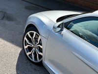 USED 2011 11 AUDI R8 5.2L V10 QUATTRO 2d 518 BHP 