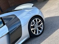 USED 2011 11 AUDI R8 5.2L V10 QUATTRO 2d 518 BHP 