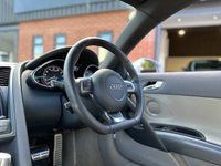 USED 2011 11 AUDI R8 5.2L V10 QUATTRO 2d 518 BHP 