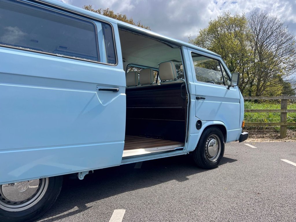 USED 1981 VOLKSWAGEN T25 2.0 Air Cooled Day Van // px swap 