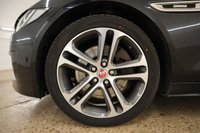 USED 2017 S JAGUAR XE 2.0 D R-SPORT AWD 4d 178 BHP AWD SPORTS  FINISHED IN THE BEST COLOUR ULTIMATE BLACK WITH PANORAMIC ROOF