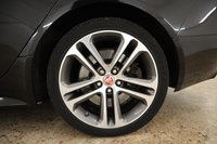USED 2017 S JAGUAR XE 2.0 D R-SPORT AWD 4d 178 BHP AWD SPORTS  FINISHED IN THE BEST COLOUR ULTIMATE BLACK WITH PANORAMIC ROOF