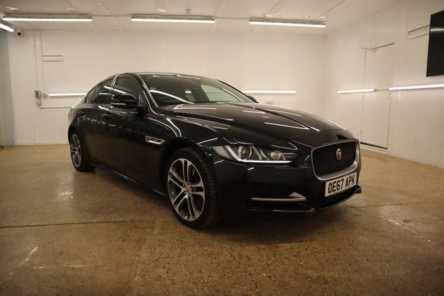 2017 S Jaguar Xe 2.0 D R-SPORT AWD 4d 178 BHP