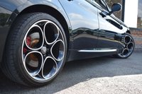 USED 2020 70 ALFA ROMEO GIULIA 2.0 TB VELOCE 4d 277 BHP FULL ALFA HISTORY / 19" ALLOYS