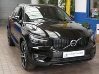 USED 2020 70 VOLVO XC40 2.0 B4 R-DESIGN PRO MHEV 5d 195 BHP SAT NAV HEATED SEATS PART LEATHER INTERIOR PARKING SENSORS 1 OWNER VOLVO SERVICE HISTORY 6 MONTHS GOLD WARRANTY