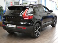 USED 2020 70 VOLVO XC40 2.0 B4 R-DESIGN PRO MHEV 5d 195 BHP SAT NAV HEATED SEATS PART LEATHER INTERIOR PARKING SENSORS 1 OWNER VOLVO SERVICE HISTORY 6 MONTHS GOLD WARRANTY