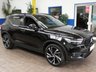 USED 2020 70 VOLVO XC40 2.0 B4 R-DESIGN PRO MHEV 5d 195 BHP SAT NAV HEATED SEATS PART LEATHER INTERIOR PARKING SENSORS 1 OWNER VOLVO SERVICE HISTORY 6 MONTHS GOLD WARRANTY