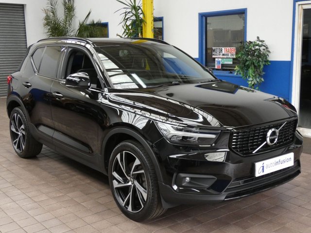 2020 70 Volvo Xc40 2.0 B4 R-DESIGN PRO MHEV 5d 195 BHP