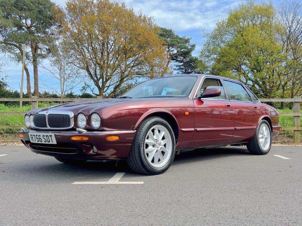 USED 1997 R JAGUAR XJ8 4.0 V8 // 290 BHP // 4d // px swap 