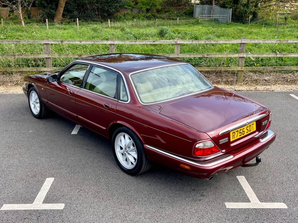 USED 1997 R JAGUAR XJ8 4.0 V8 // 290 BHP // 4d // px swap 