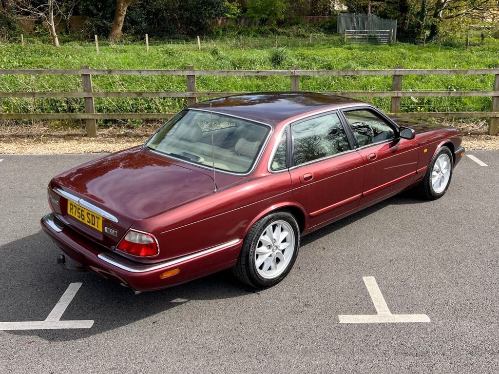 USED 1997 R JAGUAR XJ8 4.0 V8 // 290 BHP // 4d // px swap 