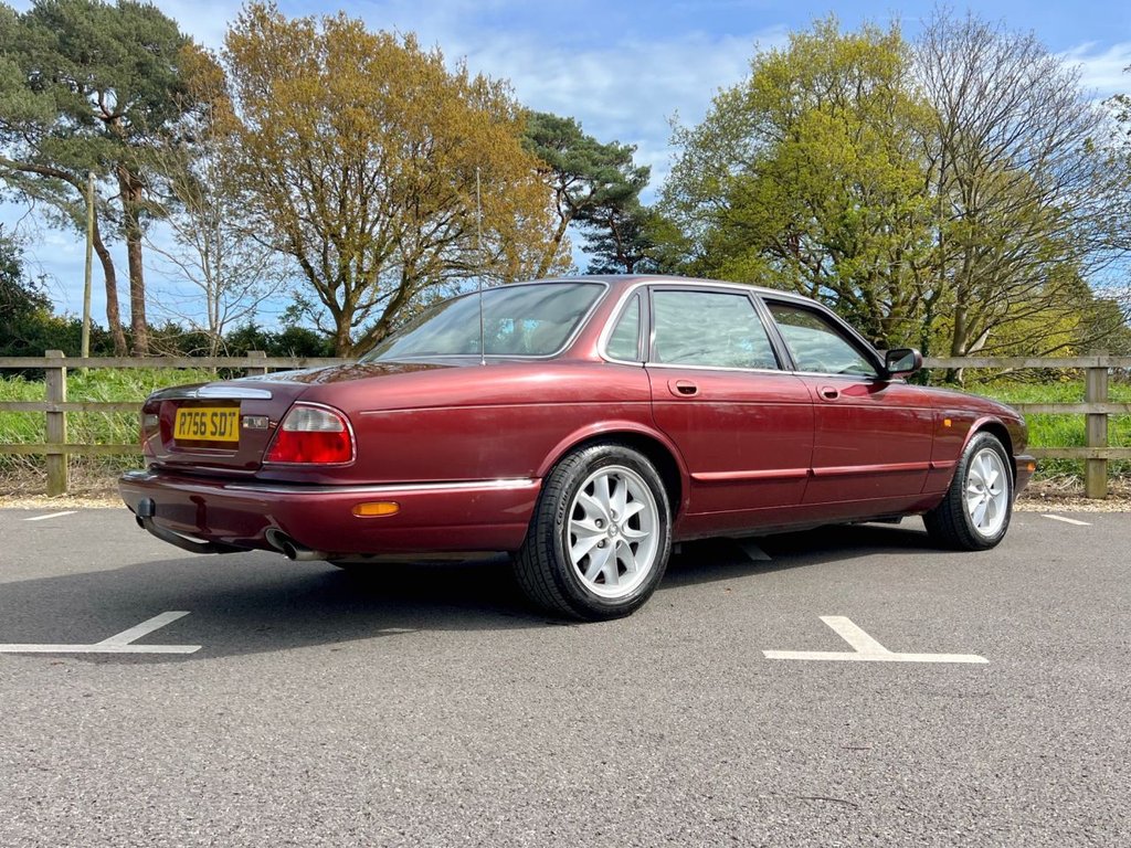 USED 1997 R JAGUAR XJ8 4.0 V8 // 290 BHP // 4d // px swap 
