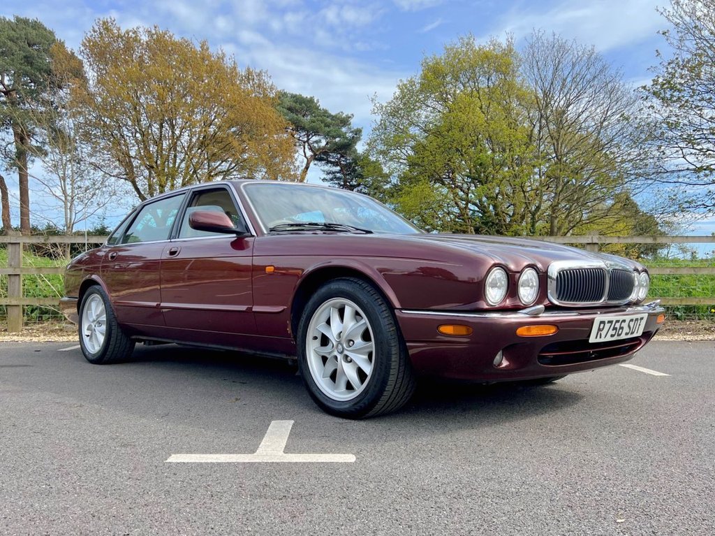 USED 1997 R JAGUAR XJ8 4.0 V8 // 290 BHP // 4d // px swap 