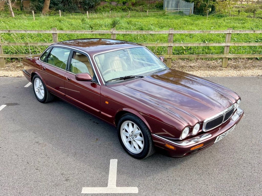USED 1997 R JAGUAR XJ8 4.0 V8 // 290 BHP // 4d // px swap 