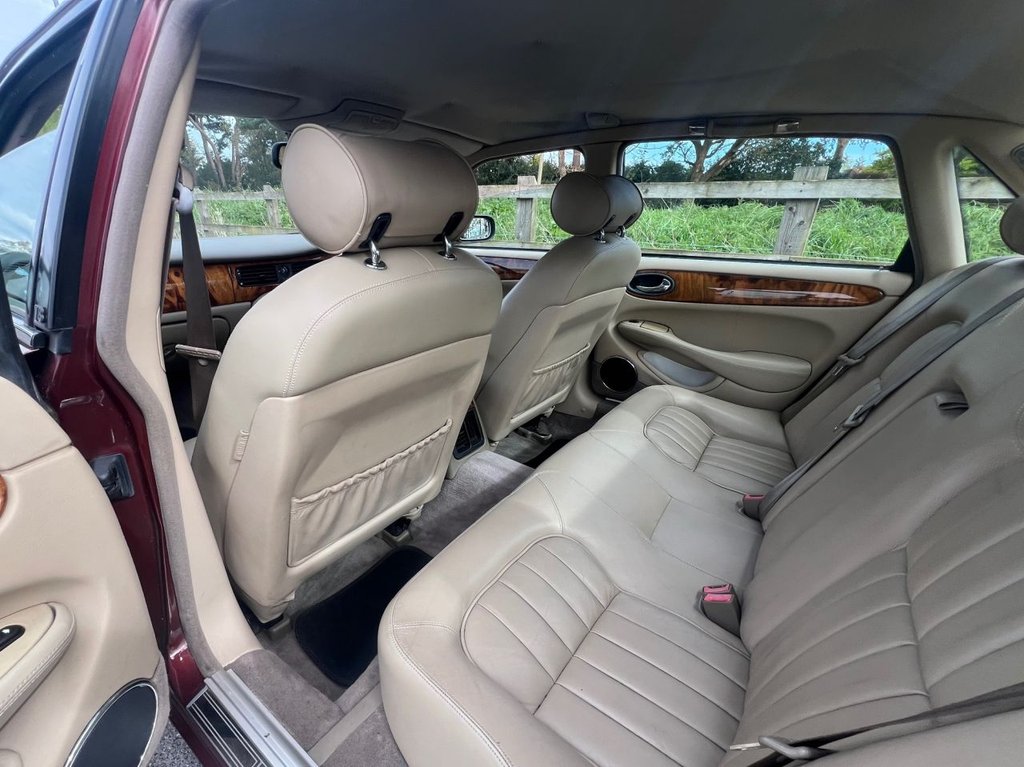 USED 1997 R JAGUAR XJ8 4.0 V8 // 290 BHP // 4d // px swap 