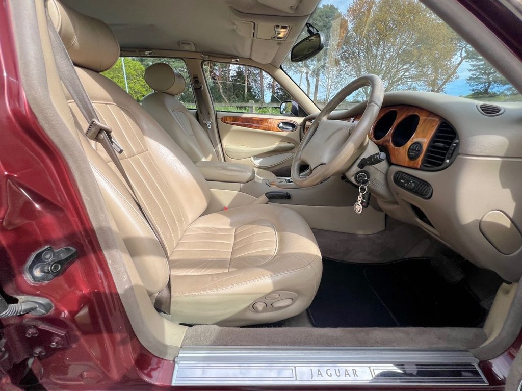 USED 1997 R JAGUAR XJ8 4.0 V8 // 290 BHP // 4d // px swap 