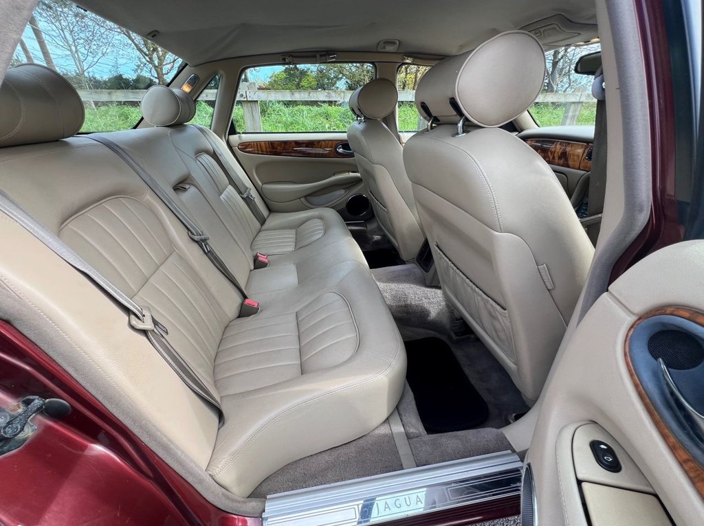 USED 1997 R JAGUAR XJ8 4.0 V8 // 290 BHP // 4d // px swap 