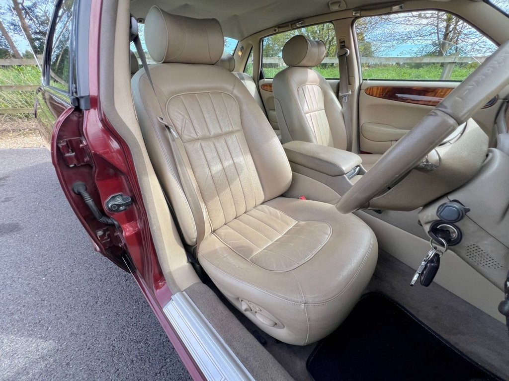 USED 1997 R JAGUAR XJ8 4.0 V8 // 290 BHP // 4d // px swap 