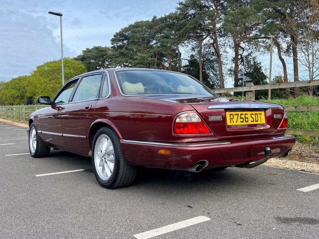 USED 1997 R JAGUAR XJ8 4.0 V8 // 290 BHP // 4d // px swap 