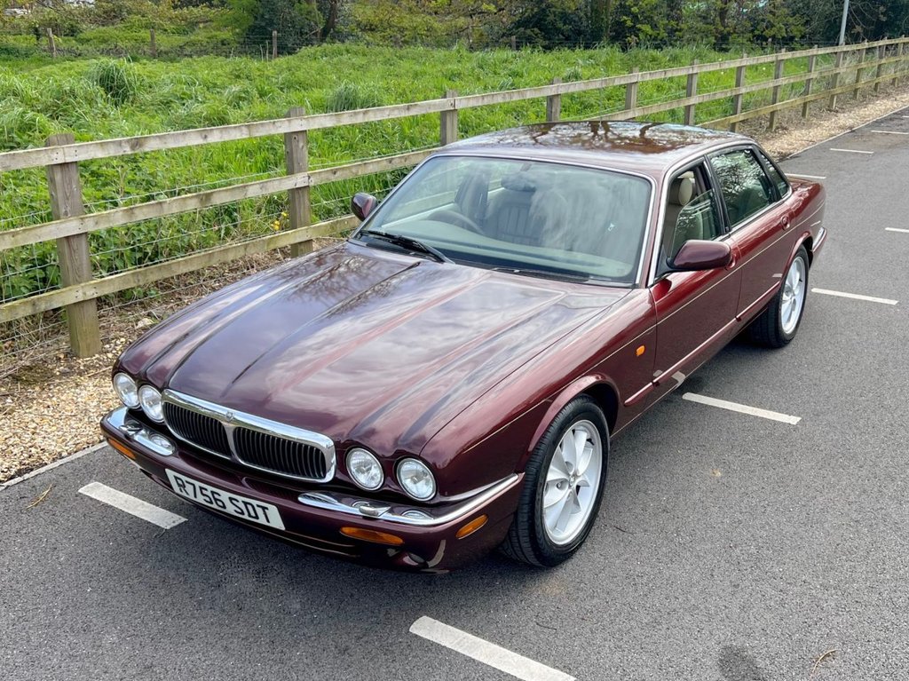 USED 1997 R JAGUAR XJ8 4.0 V8 // 290 BHP // 4d // px swap 