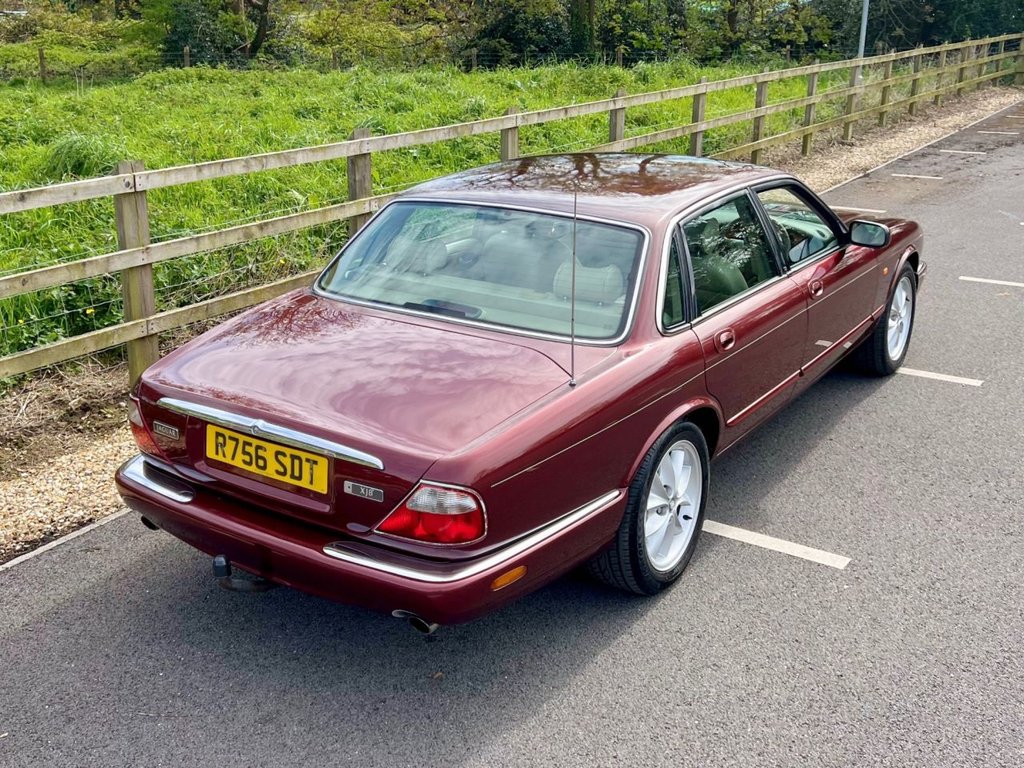 USED 1997 R JAGUAR XJ8 4.0 V8 // 290 BHP // 4d // px swap 
