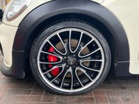 USED 2009 59 MINI HATCH JOHN COOPER WORKS 1.6 JOHN COOPER WORKS 3d 208 BHP OVER &pound;2800 WORTH OF OPTIONS