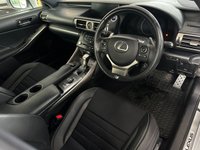 USED 2014 14 LEXUS IS 2.5 300H F SPORT 4d 220 BHP Lexus Navigation System