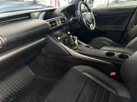 USED 2014 14 LEXUS IS 2.5 300H F SPORT 4d 220 BHP Lexus Navigation System