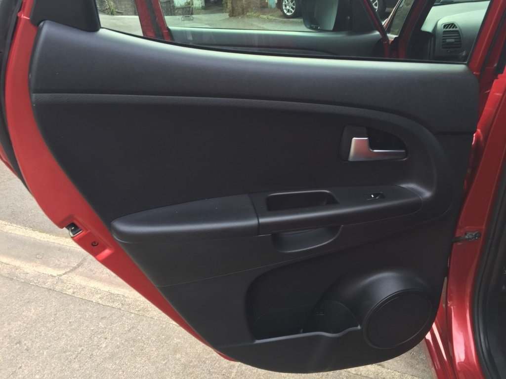 USED 2015 15 KIA VENGA 1.4 SR7 ISG 5d 89 BHP GREAT VALUE KIA VENGA