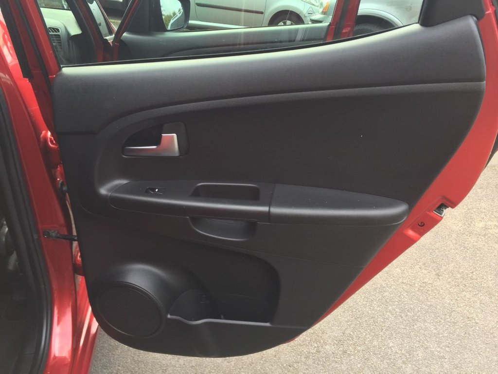USED 2015 15 KIA VENGA 1.4 SR7 ISG 5d 89 BHP GREAT VALUE KIA VENGA