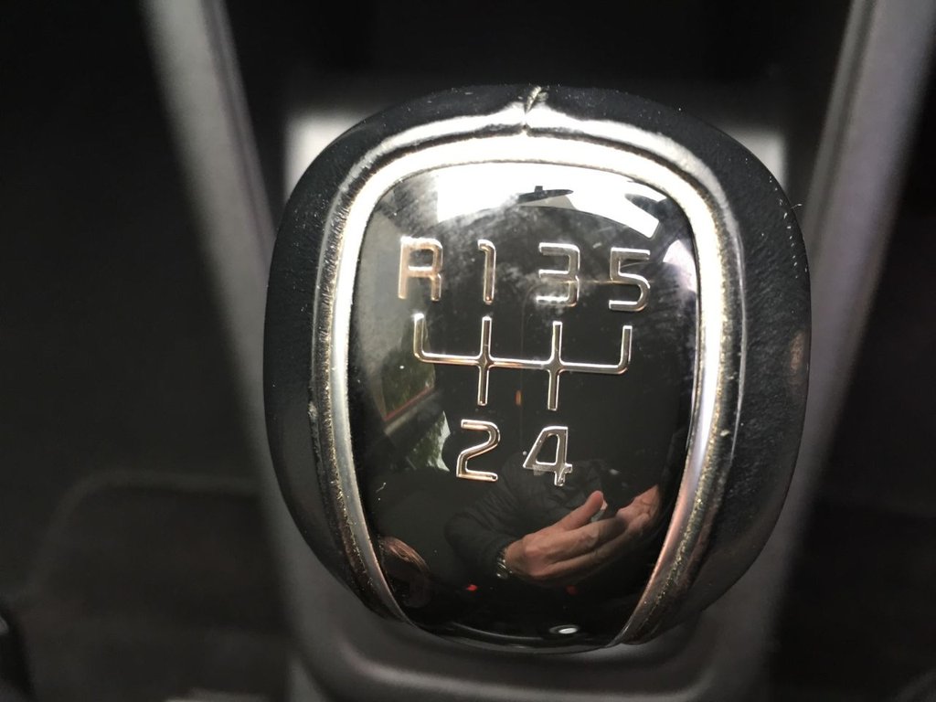 USED 2015 15 KIA VENGA 1.4 SR7 ISG 5d 89 BHP GREAT VALUE KIA VENGA