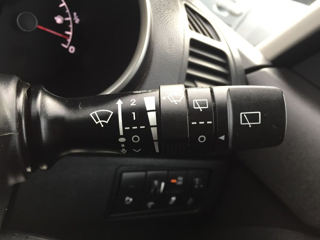 USED 2015 15 KIA VENGA 1.4 SR7 ISG 5d 89 BHP GREAT VALUE KIA VENGA