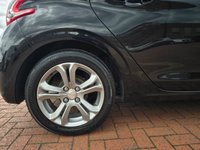 USED 2014 64 PEUGEOT 208 1.2 ROLAND GARROS 5d 82 BHP PEUGEOT 208 1.2 ROLAND GARROS 5d 82 BHP