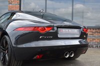 USED 2017 F JAGUAR F-TYPE 3.0 V6 S 2d 380 BHP CARBON EXTERIOR / SUNROOF
