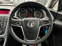 USED 2015 15 VAUXHALL ASTRA 1.2 DESIGN CDTI ECOFLEX 5d 95 BHP 