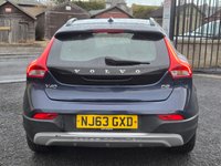 USED 2013 63 VOLVO V40 1.6 D2 CROSS COUNTRY LUX 5d 113 BHP BLUETOOTH PHONE +AUDIO CONNECTIVITY+ FULL LEATHER SEATS + USB