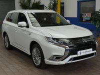 USED 2020 69 MITSUBISHI OUTLANDER 2.4 PHEV EXCEED SAFETY 5d 222 BHP SAT NAV LEATHER HEATED SEATS PARKING SENSORS 1 OWNER SERVICE HISTORY MITSUBISHI WARRANTY TILL JAN 2025