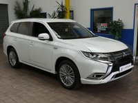 USED 2020 69 MITSUBISHI OUTLANDER 2.4 PHEV EXCEED SAFETY 5d 222 BHP SAT NAV LEATHER HEATED SEATS PARKING SENSORS 1 OWNER SERVICE HISTORY MITSUBISHI WARRANTY TILL JAN 2025