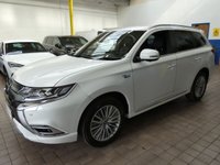 USED 2020 69 MITSUBISHI OUTLANDER 2.4 PHEV EXCEED SAFETY 5d 222 BHP SAT NAV LEATHER HEATED SEATS PARKING SENSORS 1 OWNER SERVICE HISTORY MITSUBISHI WARRANTY TILL JAN 2025