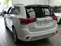 USED 2020 69 MITSUBISHI OUTLANDER 2.4 PHEV EXCEED SAFETY 5d 222 BHP SAT NAV LEATHER HEATED SEATS PARKING SENSORS 1 OWNER SERVICE HISTORY MITSUBISHI WARRANTY TILL JAN 2025