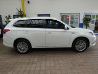USED 2020 69 MITSUBISHI OUTLANDER 2.4 PHEV EXCEED SAFETY 5d 222 BHP SAT NAV LEATHER HEATED SEATS PARKING SENSORS 1 OWNER SERVICE HISTORY MITSUBISHI WARRANTY TILL JAN 2025