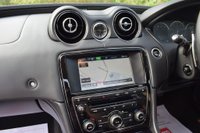 USED 2015 15 JAGUAR XJ 3.0 D V6 PORTFOLIO 4d AUTO 275 BHP SALOON