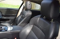 USED 2015 15 JAGUAR XJ 3.0 D V6 PORTFOLIO 4d AUTO 275 BHP SALOON