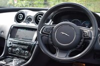 USED 2015 15 JAGUAR XJ 3.0 D V6 PORTFOLIO 4d AUTO 275 BHP SALOON