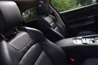 USED 2015 15 JAGUAR XJ 3.0 D V6 PORTFOLIO 4d AUTO 275 BHP SALOON