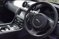 USED 2015 15 JAGUAR XJ 3.0 D V6 PORTFOLIO 4d AUTO 275 BHP SALOON