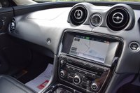 USED 2015 15 JAGUAR XJ 3.0 D V6 PORTFOLIO 4d AUTO 275 BHP SALOON