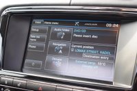 USED 2015 15 JAGUAR XJ 3.0 D V6 PORTFOLIO 4d AUTO 275 BHP SALOON